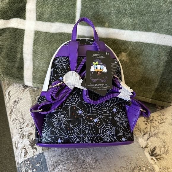 Cute Disney Loungefly - Daisy as a Witch, ,  new with tags - Picture 2 of 6